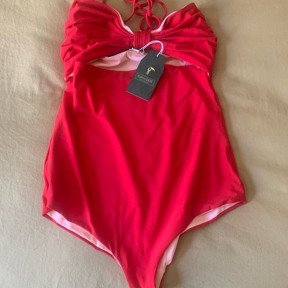 Juan de Dios Lily red rose one-piece - Picture 4 of 4